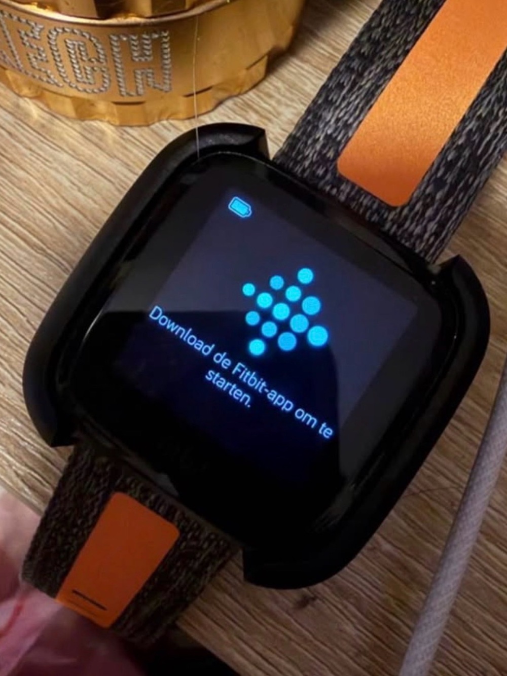 Fitbit Versa 1 with charger